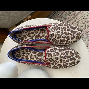 NEW - Rothy’s leopard flats 8.5